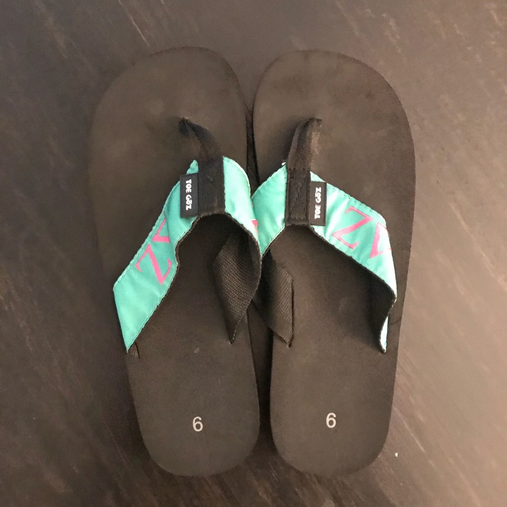 DZ Flip Flops